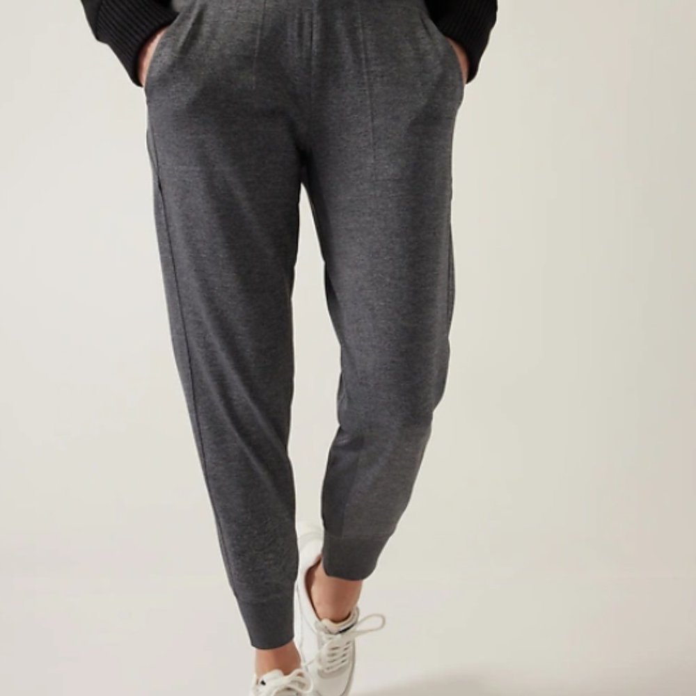 Athleta Jogger in Gray